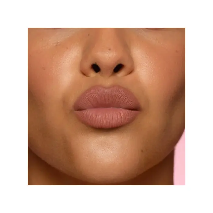 مداد لب مینی اتوماتیک هدا بیوتی (Huda Beauty Lip Contour 2.0 Automatic Matte Lip Pencil Mini – Warm Brown) - تصویر 2