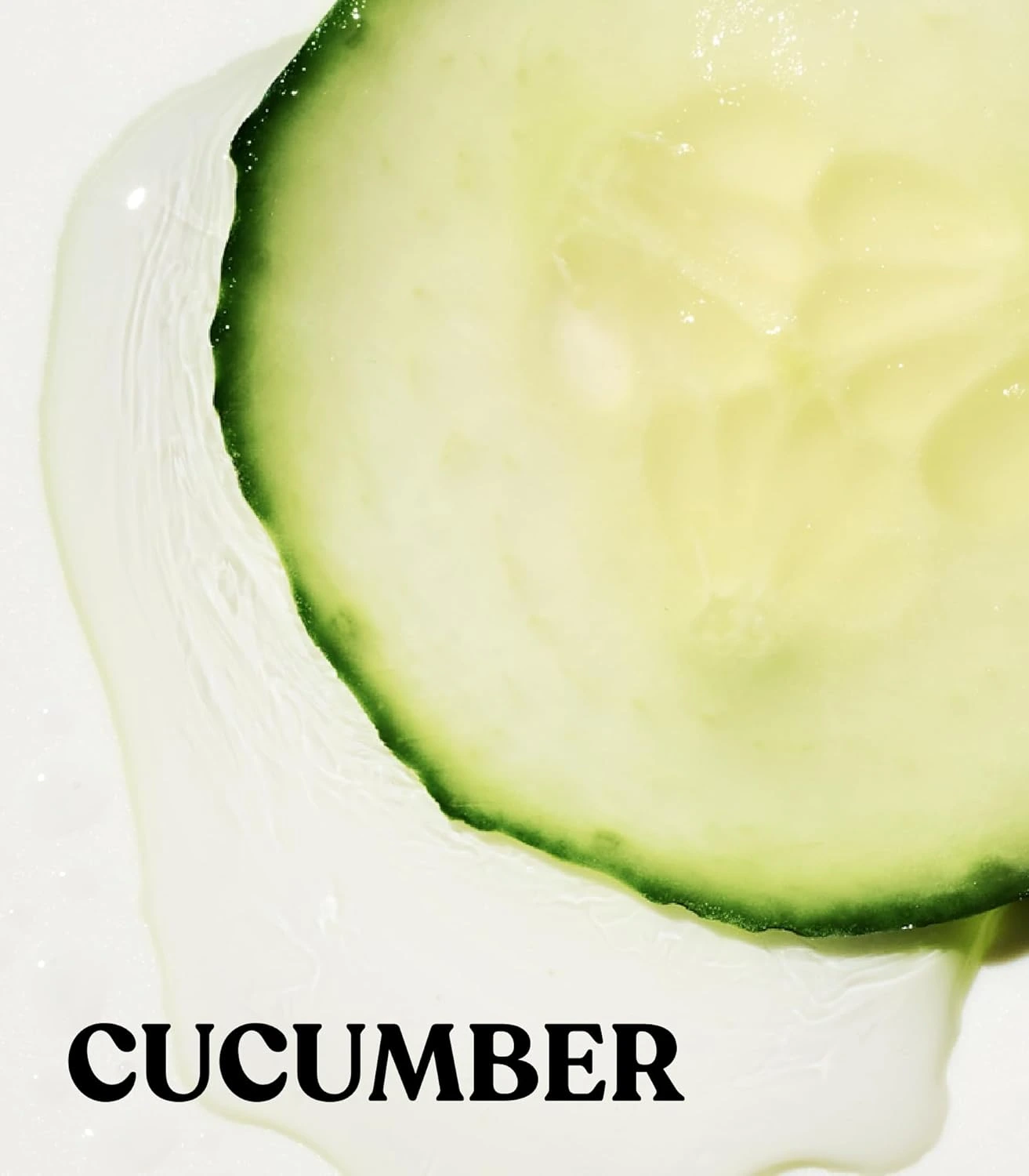 لوسیون بدن آبرسان و شادابکننده پینک ویکتوریا سکرت با آب خیار و اسید هیالورونیک (Victoria's Secret Pink Cucumber Water Hyaluronic Acid Refreshing Body Lotion) - تصویر 2